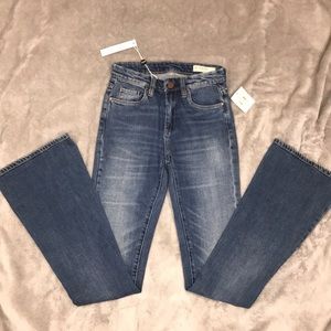 ◾️NWT High Waisted Flare Jeans◾️
